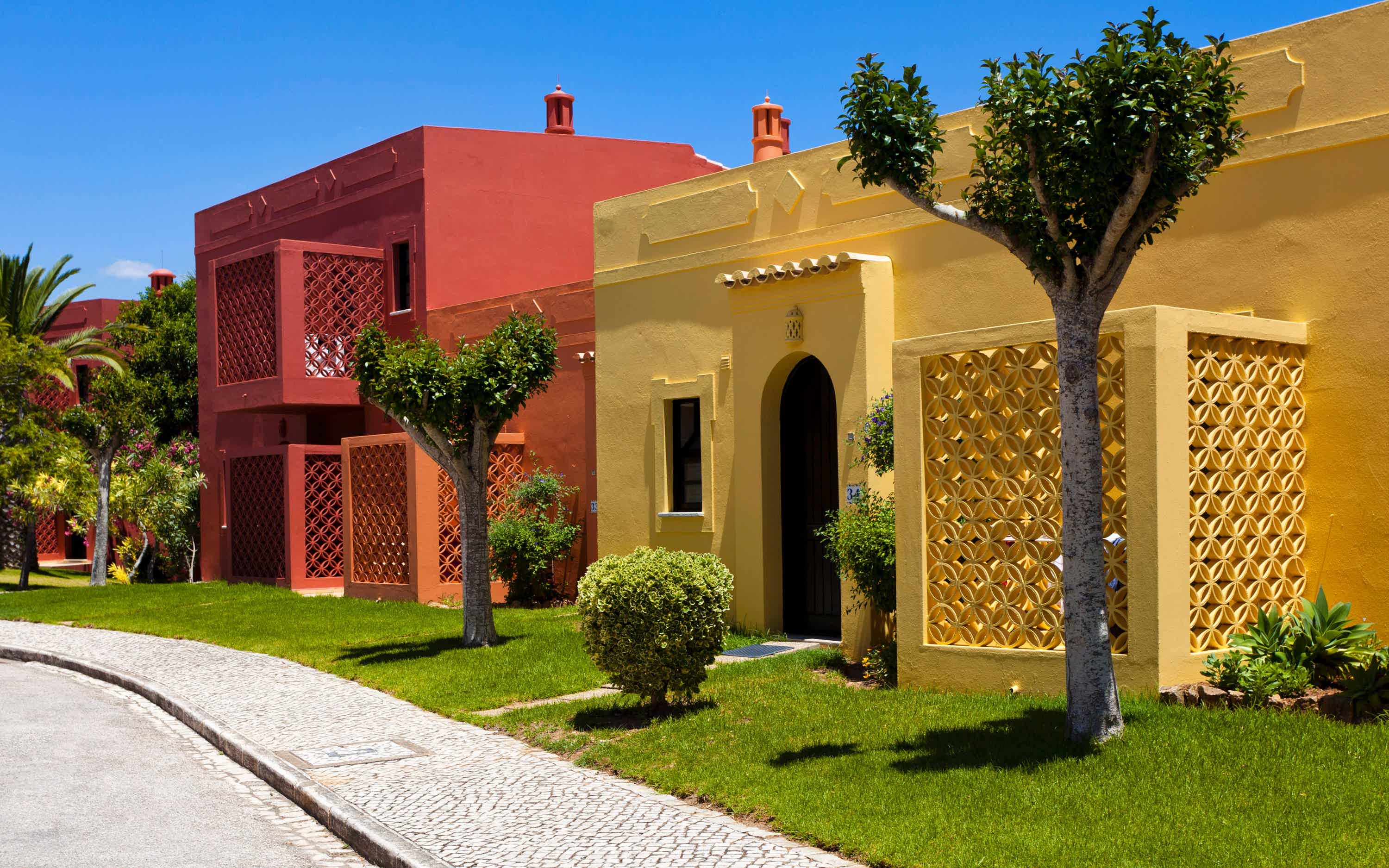 Colina Village